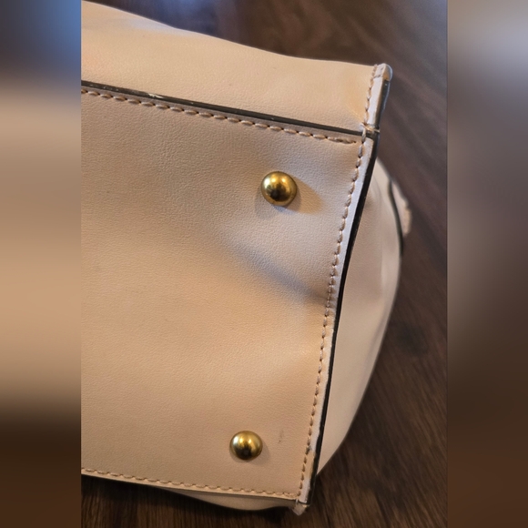 Anne Klein Cream Leather Satchel Bag Gold Logo Charm Top Handle Crossbody Strap - Picture 9 of 10